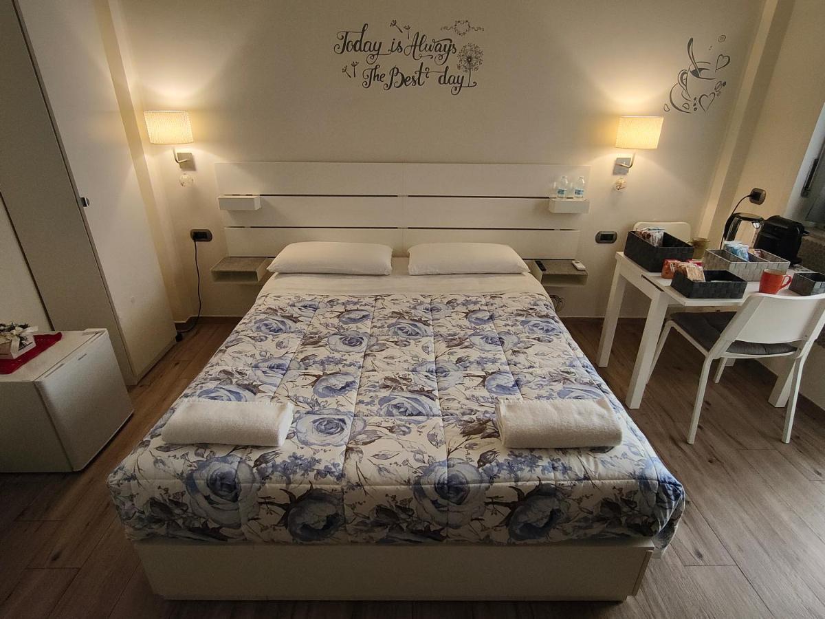 Blue Rose Private Room Salerno Exteriör bild